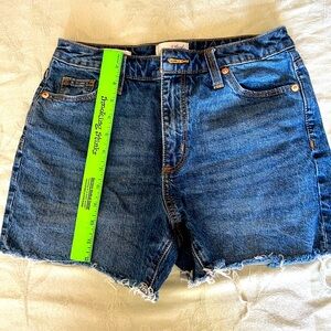 Denim Blue Women's Shorts universal thread 
Dark wash midi